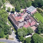 The Lakeside - Burghotel Zu 4*