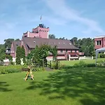 The Lakeside - Burghotel Zu