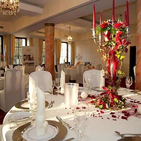 The Lakeside - Burghotel Zu 4*