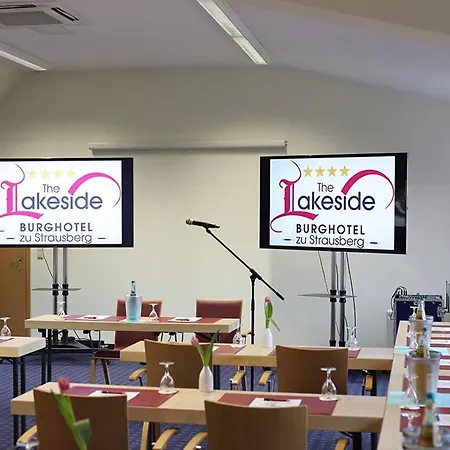 ホテル The Lakeside - Burghotel Zu 4*