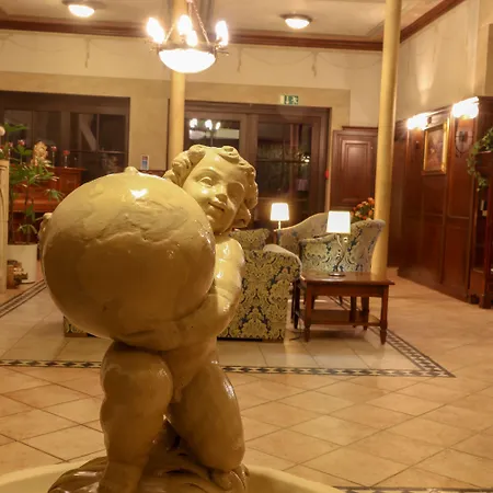 The Lakeside - Burghotel Zu