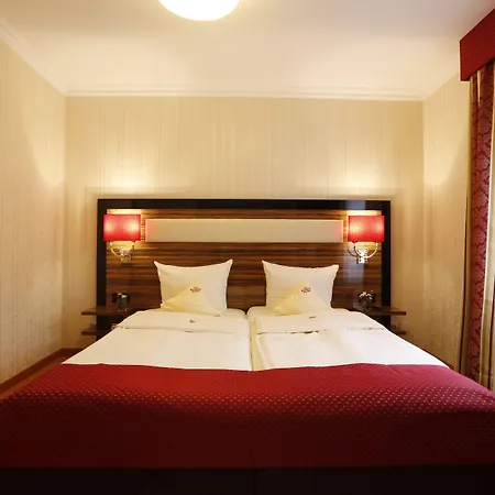 The Lakeside - Burghotel Zu Hotel
