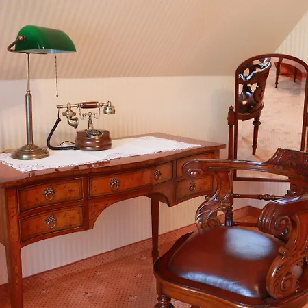 The Lakeside - Burghotel Zu ホテル