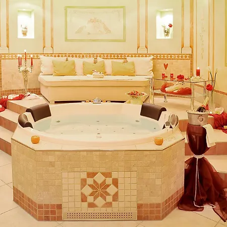 Hotel The Lakeside - Burghotel Zu 4*