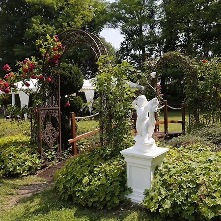 The Lakeside - Burghotel Zu فندق