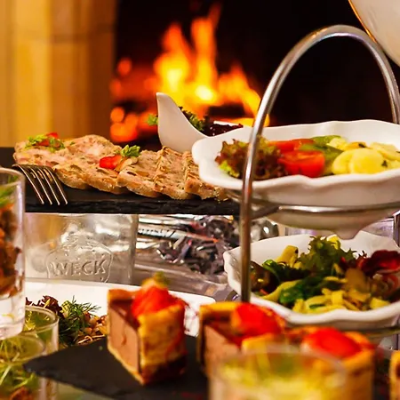 The Lakeside - Burghotel Zu Hotel 4*