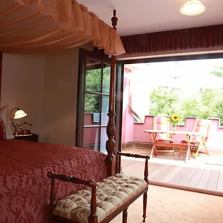 The Lakeside - Burghotel Zu Hotel 4*