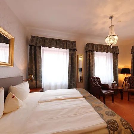 Hotel The Lakeside - Burghotel Zu 4*