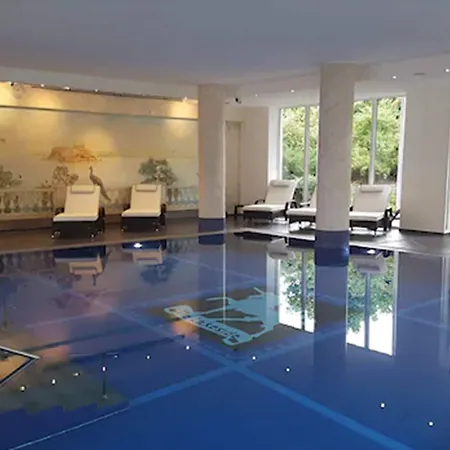 The Lakeside - Burghotel Zu Hotel