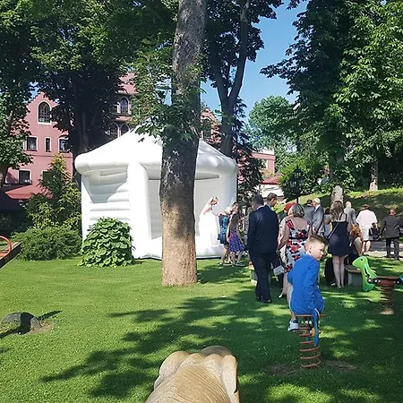 ホテル The Lakeside - Burghotel Zu