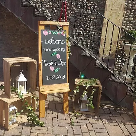 The Lakeside - Burghotel Zu ホテル シュトラウスベルク