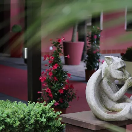 The Lakeside - Burghotel Zu ホテル