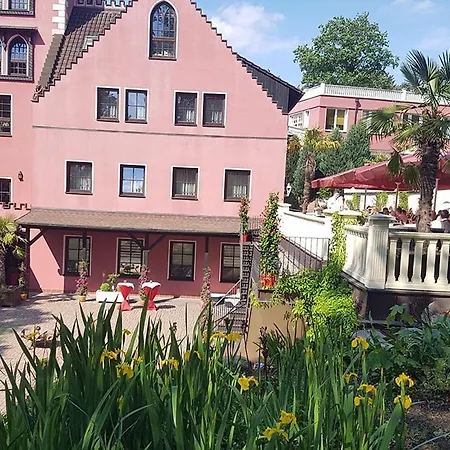 The Lakeside - Burghotel Zu 4*