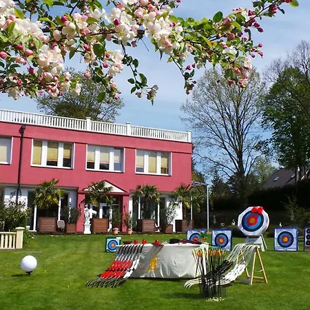 Hotel The Lakeside - Burghotel Zu