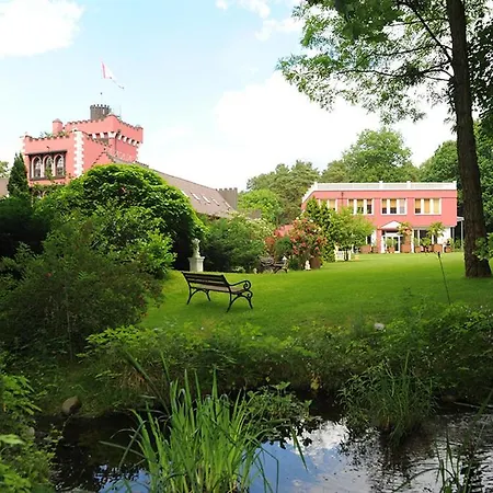 The Lakeside - Burghotel Zu 4*