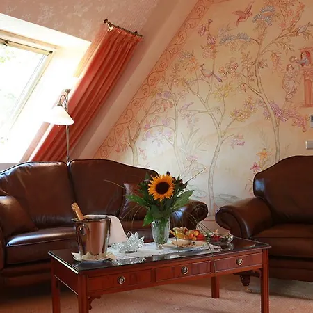 The Lakeside - Burghotel Zu ホテル