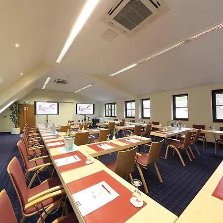 The Lakeside - Burghotel Zu ホテル