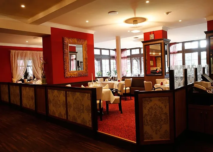 فندق The Lakeside - Burghotel Zu 4*