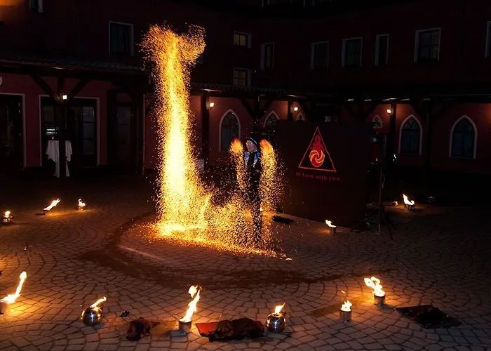 The Lakeside - Burghotel Zu فندق شتراوسبرغ