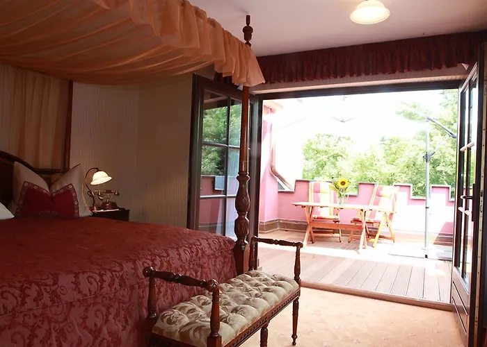 The Lakeside - Burghotel Zu فندق 4*