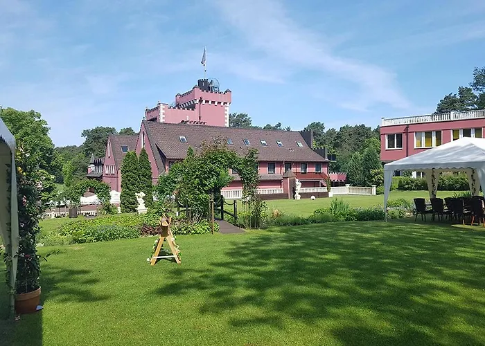 The Lakeside - Burghotel Zu