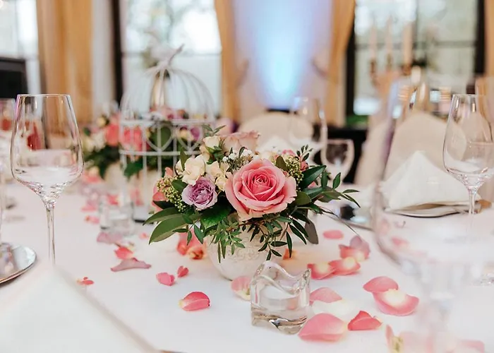 فندق The Lakeside - Burghotel Zu شتراوسبرغ