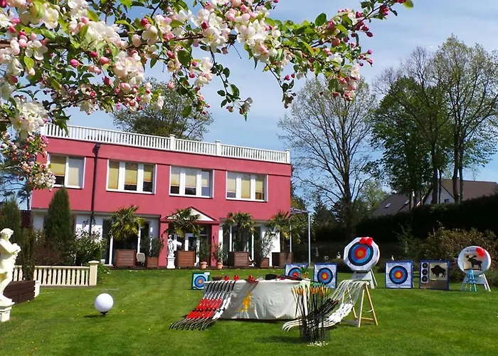 Hotel The Lakeside - Burghotel Zu